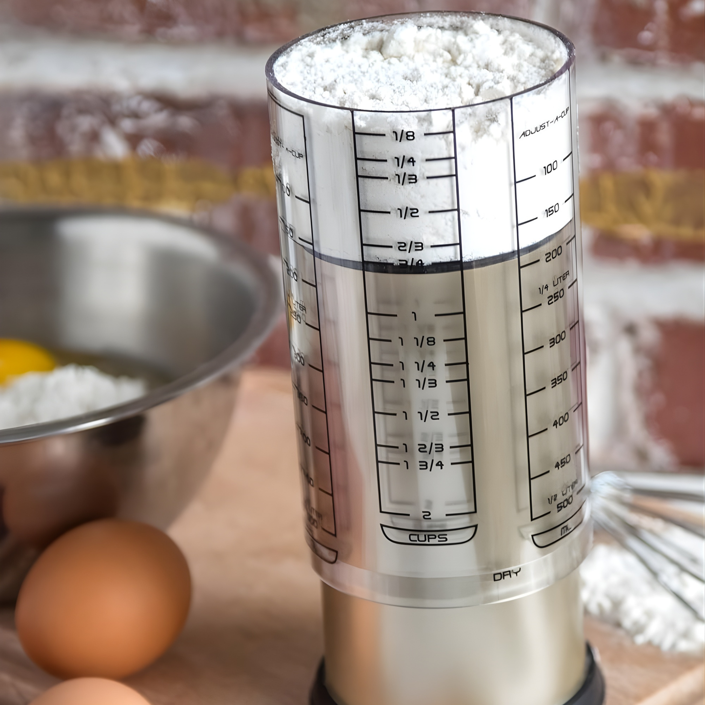 Rotating Measuring Cup by KitchenViola